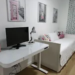 Apartment Bahia Ferry Tranquilo, Con Parking Y Desayuno Casero En El Centro Santander