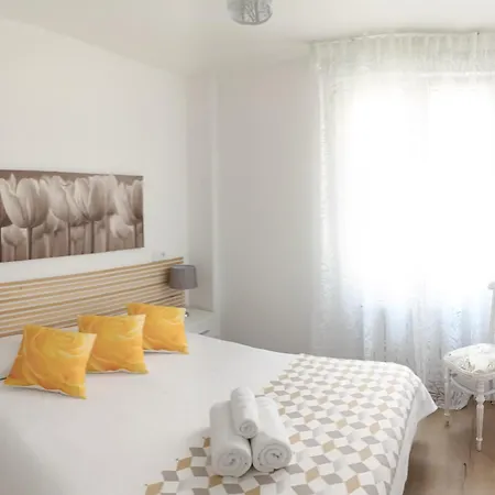 Bahia Ferry Tranquilo, Con Parking Y Desayuno Casero En El Centro * Santander