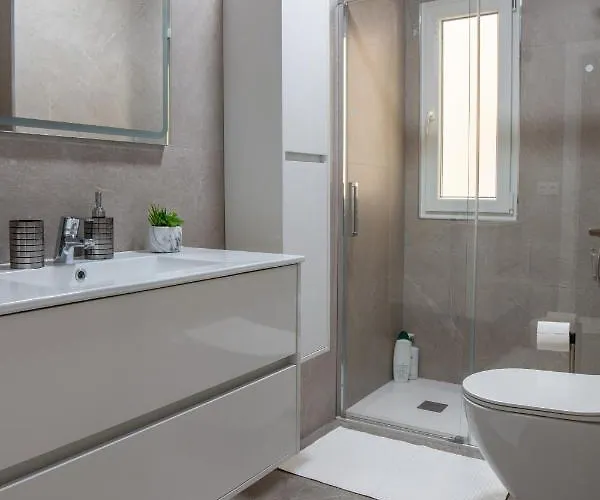 Bahia Ferry Tranquilo, Con Parking Y Desayuno Casero En El Centro