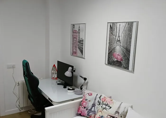 Bahia Ferry Tranquilo, Con Parking Y Desayuno Casero En El Centro * Santander