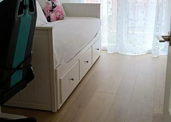 Bahia Ferry Tranquilo, Con Parking Y Desayuno Casero En El Centro Сантандер