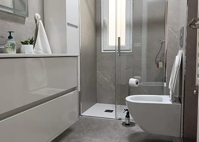 Bahia Ferry Tranquilo, Con Parking Y Desayuno Casero En El Centro * Сантандер