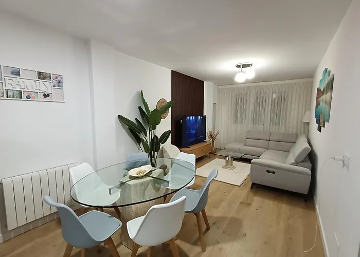 Bahia Ferry Tranquilo, Con Parking Y Desayuno Casero En El Centro * Santander