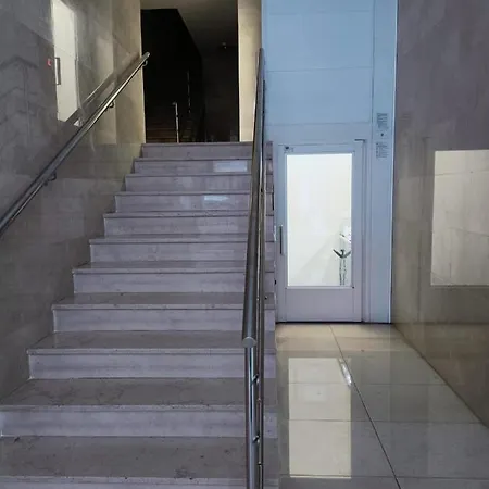 Bahia Ferry Tranquilo, Con Parking Y Desayuno Casero En El Centro * Santender