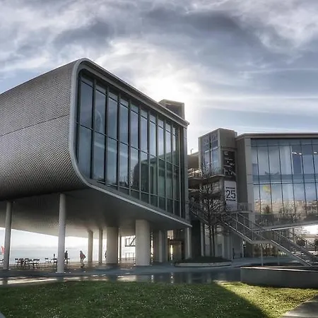 Bahia Ferry Tranquilo, Con Parking Y Desayuno Casero En El Centro