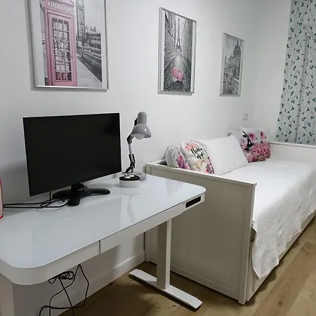 Apartman Bahia Ferry Tranquilo, Con Parking Y Desayuno Casero En El Centro Santender