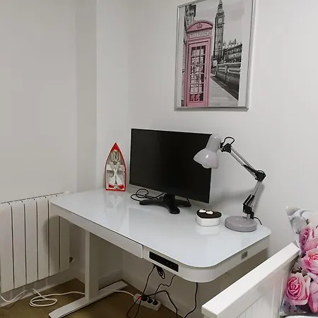 Bahia Ferry Tranquilo, Con Parking Y Desayuno Casero En El Centro Apartman