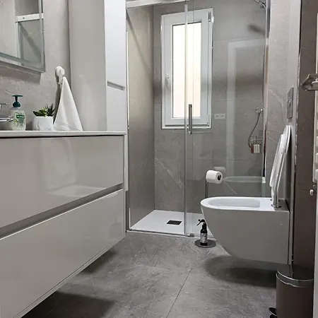 Bahia Ferry Tranquilo, Con Parking Y Desayuno Casero En El Centro * Santender