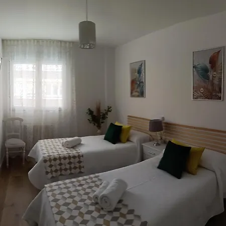 Apartman Bahia Ferry Tranquilo, Con Parking Y Desayuno Casero En El Centro